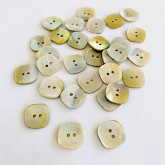 20mm square shell button